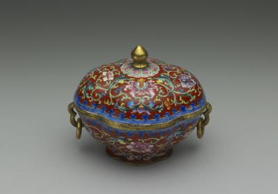 图片[2]-Begonia-shaped box with painted enamel decor on copper, Qing dynasty, Qianlong reign (1736-1795)-China Archive